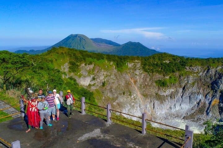 Trek Mount Lokon and Mount Mahawu: One-Day Volcano Hike from Manado photo 6