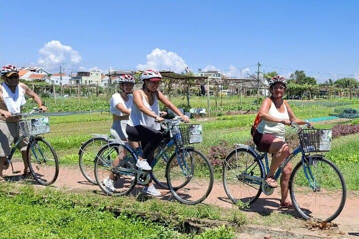 Da Nang Farming Bike Tour & Co Co River Local Food Experience photo 3