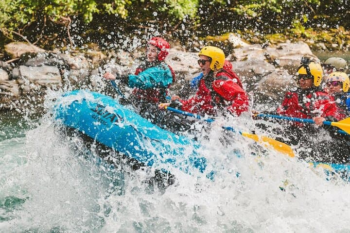Thrill Through Alaska’s Six Mile Creek 3-Canyon: Guide to Class V Whitewater Rafting Adventure