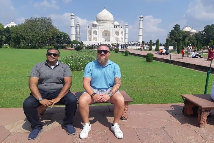Sunrise to Sunset: Taj Mahal and Agra Full-Day Private Tour from Agra