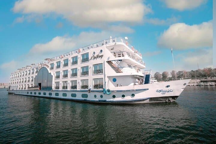 Luxor to Aswan: 5-Day Private Nile Cruise with Egyptologist Guide