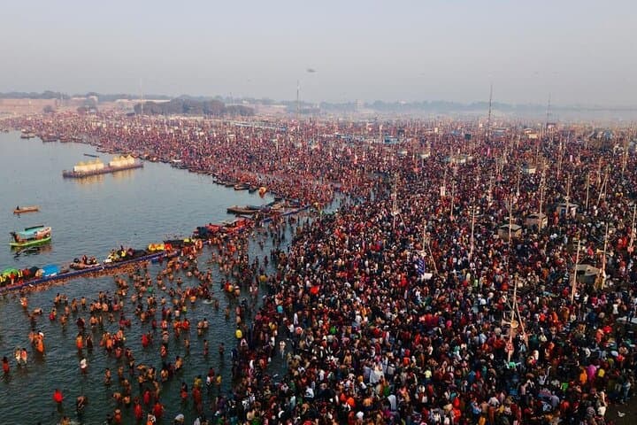 Triveni Sangam Day Trip from Varanasi: Sacred Confluence in Prayagraj photo 5