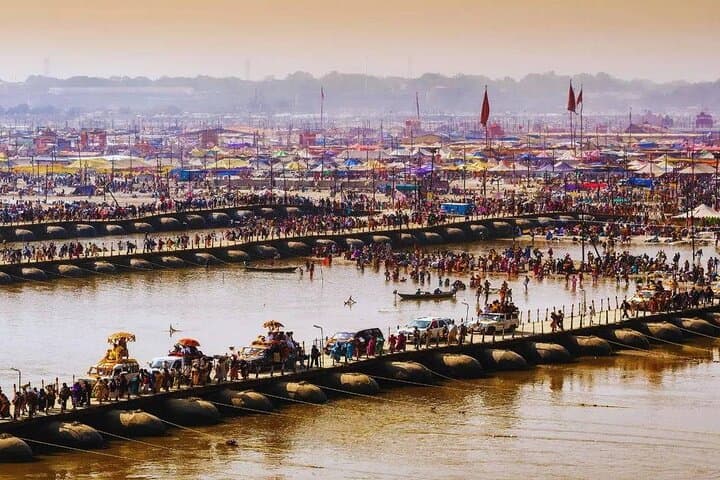 Triveni Sangam Day Trip from Varanasi: Sacred Confluence in Prayagraj photo 6