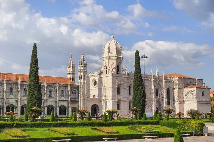 Explore Lisbon with the MegaPass: Top Sights, Tagus Cruises & Unlimited Transit photo 2