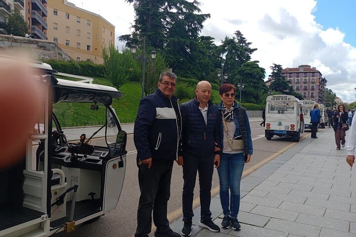 Custom Madrid Mixed Tour: Private Small-Group Prado, Royal Palace & La Latina Walk photo 3