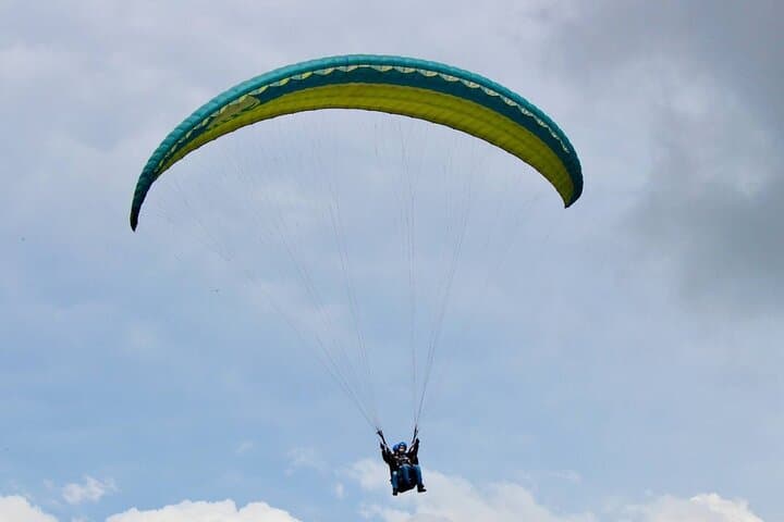 Paragliding Apia: Soar Above Coffee Country in the Western Andes photo 3