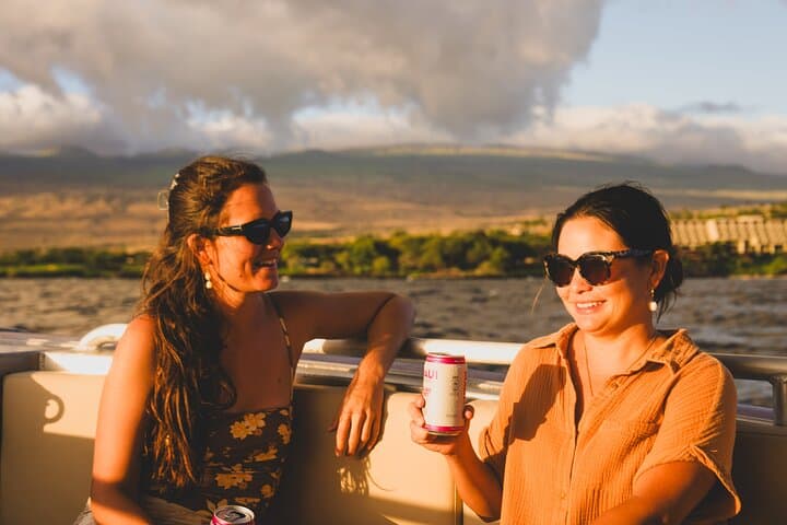 Mauna Kea Sunset Cruise from Kawaihae: Kohala Coastline Evening Cruise Aboard Olohana photo 2