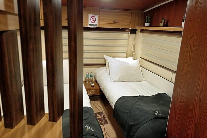 Sleep Under the Milky Way: Deluxe Camping on the Uyuni Salt Flats photo 4