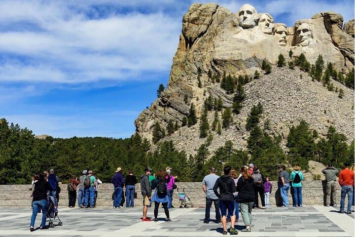 Mount Rushmore Shared Tour from Rapid City - Black Hills Day Trip