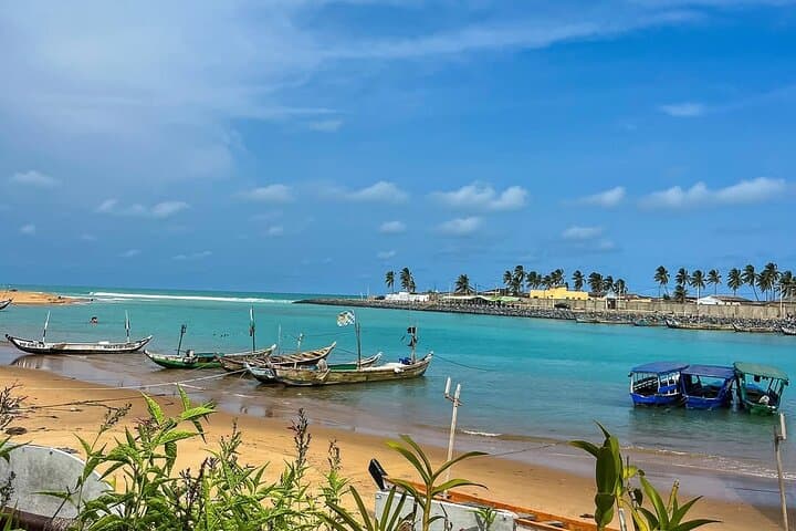 Lomé Cultural & Spiritual Day Tour — Grand Marché, Koumy's House & Palais de Lomé