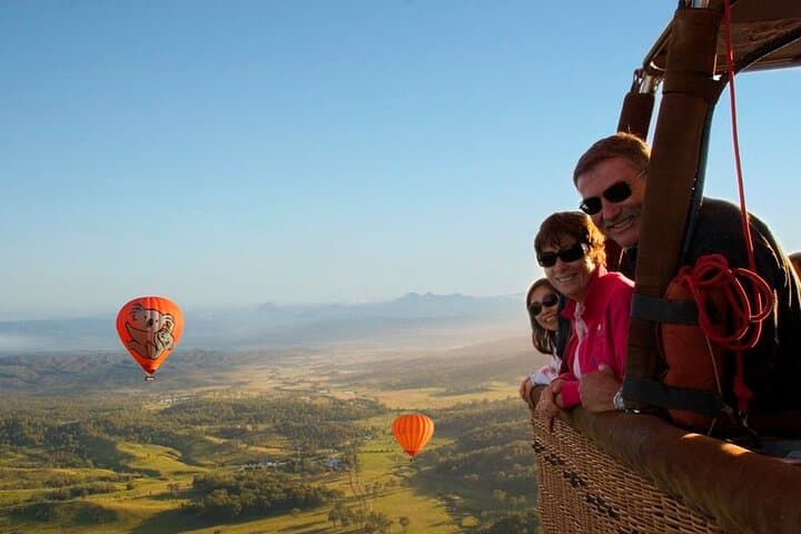 Cairns Hot Air Balloon Over Atherton Tablelands with Ochre Lunch photo 4