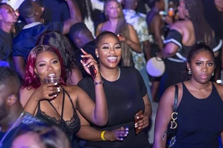 Accra Nightlife Guide: Afrobeats, Beach Bars & Live Music Crawl photo 2