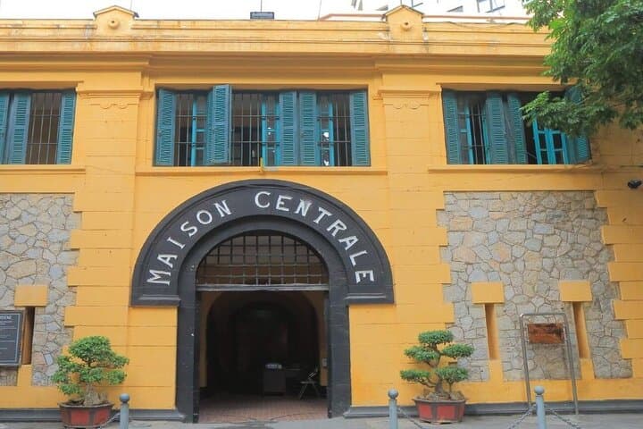 Hanoi Highlights: Small-Group Walking Tour of Old Quarter & French Quarter photo 3
