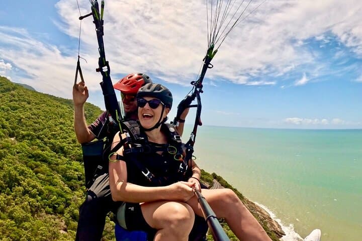 Hartley's Crocs and Tandem Paragliding: Full-Day Wildlife Meet Coastal Flight from Cairns photo 1