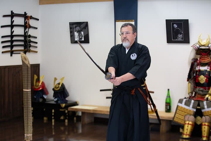 Tokyo Samurai Experience: Sword Museum, Dojo Lesson & Feudal Residences photo 3