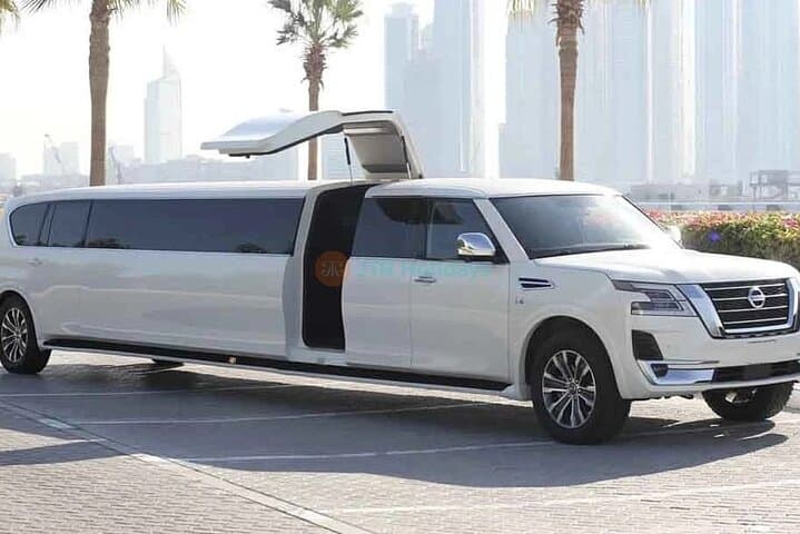 Dubai Stretch Limousine Tour: Private 1-Hour Limo Ride in Downtown Dubai photo 5