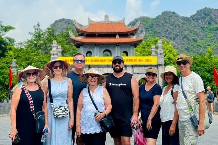 Ninh Binh Day Trip: Bich Dong, Mua Cave, Hoa Lu & Trang An Boat Tour photo 4