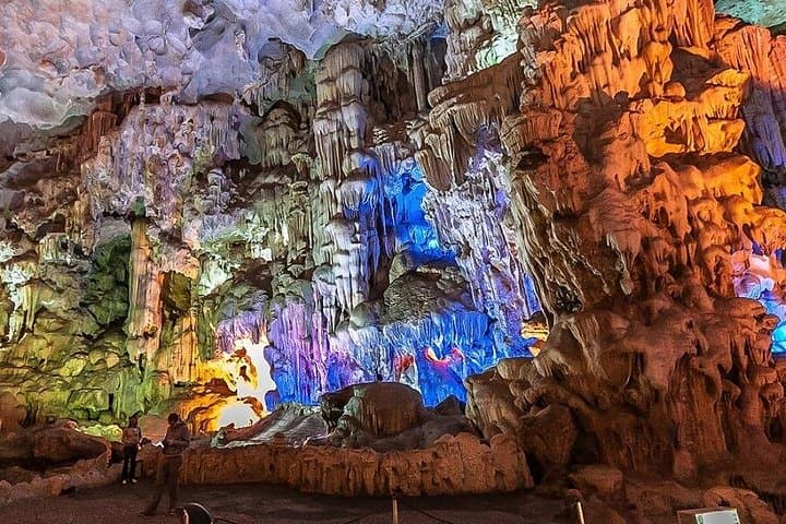 Halong Bay 4-Hour Scenic Cruise: Kayak, Lunch & Thien Cung Cave photo 4