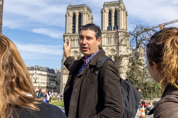 See 15+ Top Sights Paris: Walking & Metro Tour with Local Guide