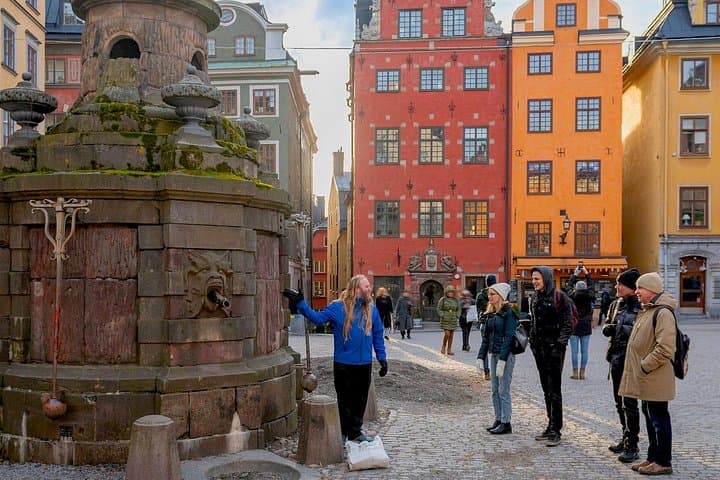 Stockholm Must-See: Old Town Walk, Djurgården Ferry & Vasa Museum (3h) photo 2