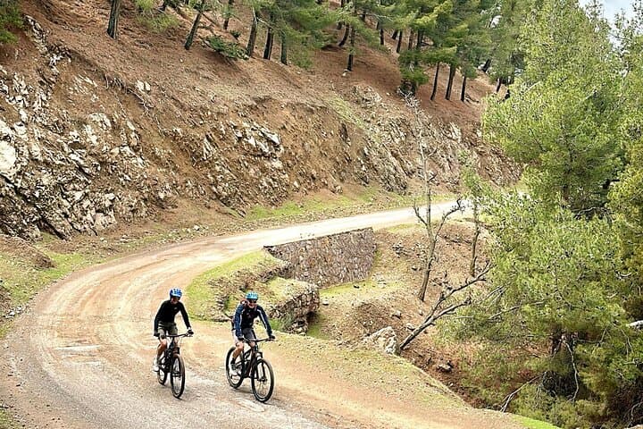 3-Day Luxury E-Bike Adventure from Marrakech into the High Atlas