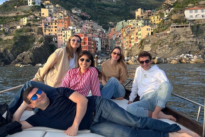 Cinque Terre Boat Tour with Marine Reserve Swim — Monterosso Coastal Cruise photo 5