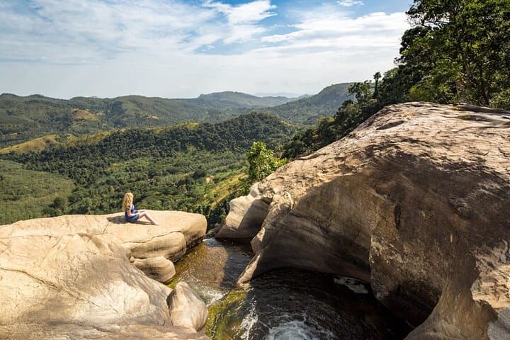 Diyaluma Waterfall Adventure: Trek, Swim & Guided Day Trip from Ella