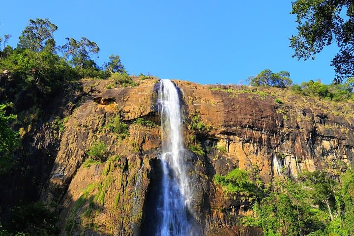 Diyaluma Waterfall Adventure: Trek, Swim & Guided Day Trip from Ella photo 2