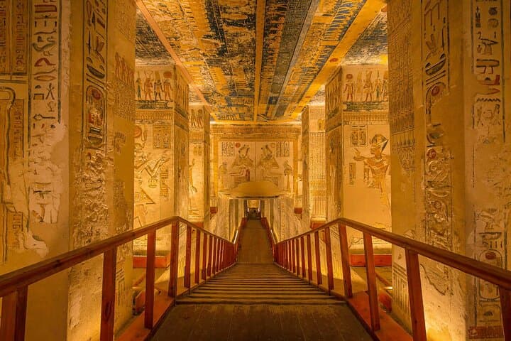 Full-Day Luxor Tour from Marsa Alam: Valley of the Kings, Hatshepsut & Colossi photo 6
