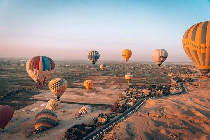 Sunrise Over the Valley of the Kings: Luxor Hot Air Balloon Experience