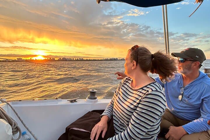 Sunset Sailing & Wine Tasting on the Río de la Plata — Buenos Aires Sommelier Voyage photo 6