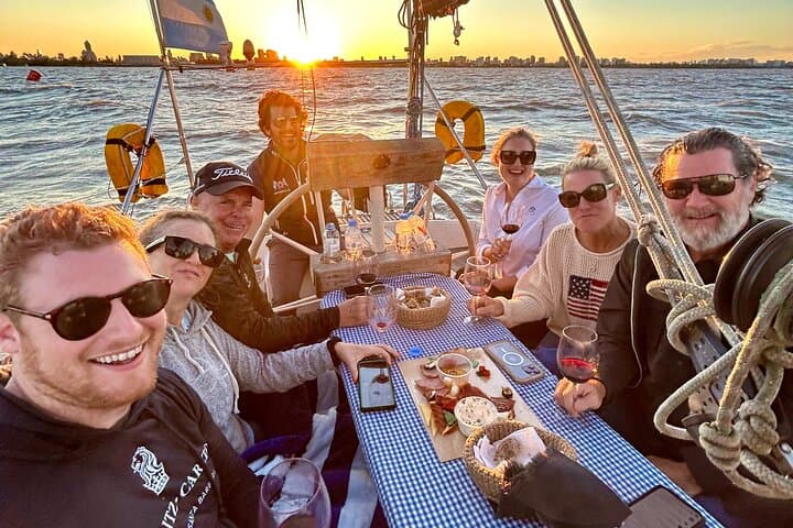 Sunset Sailing & Wine Tasting on the Río de la Plata — Buenos Aires Sommelier Voyage photo 2