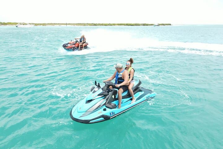 Guided Jet Ski Tour in Providenciales — La Famille Shipwreck & Iguana Island photo 3
