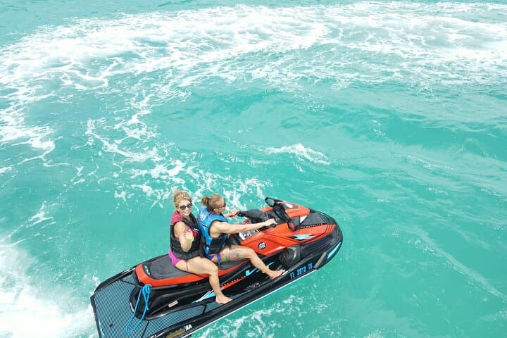 Guided Jet Ski Tour in Providenciales — La Famille Shipwreck & Iguana Island photo 2