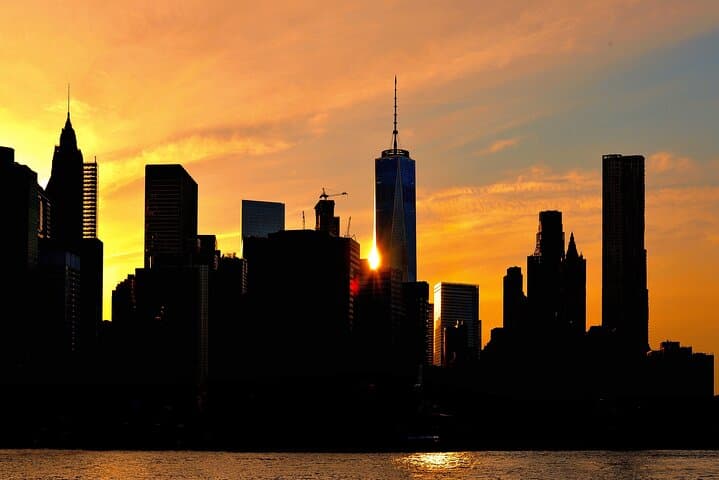 Statue of Liberty Sunset Cruise: 90-Minute Circle Line NYC Harbor Voyage photo 3
