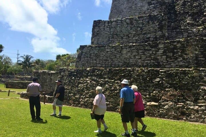 Cancun City Tour: El Meco Ruins, Plaza 28, Tequila Tasting & Playa Delfines photo 6