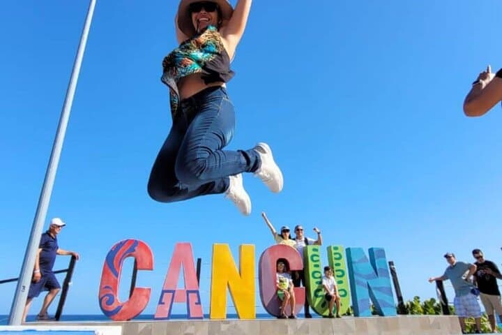 Cancun City Tour: El Meco Ruins, Plaza 28, Tequila Tasting & Playa Delfines photo 5