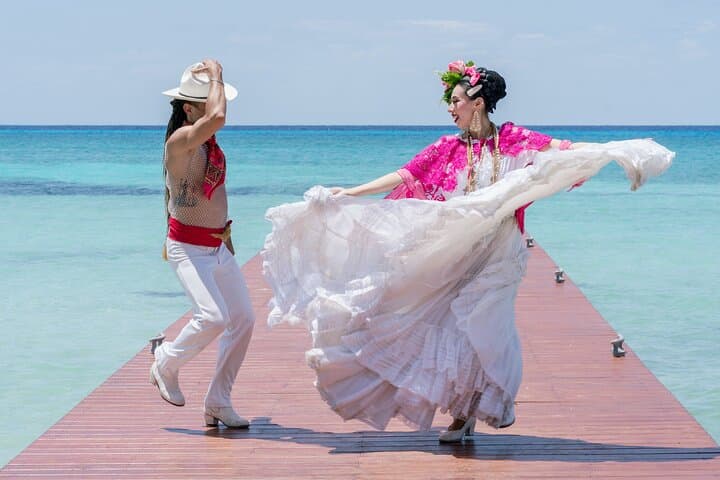 KUZÁ Beach VIP Pass: Private Beach Day & Water Activities in Cozumel photo 4
