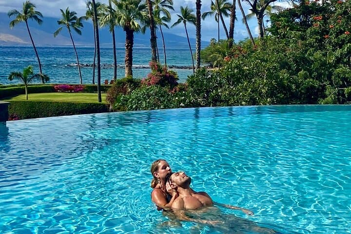 Watsu Floating Massage in Wailuku: Warm-Pool Water Shiatsu Experience photo 2