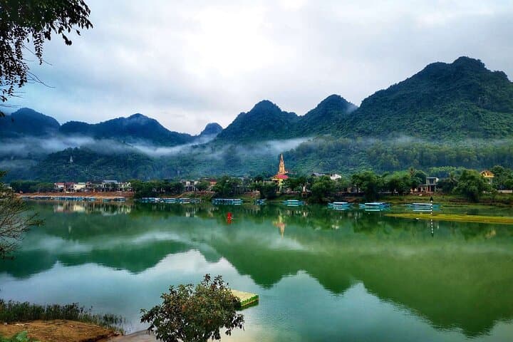 Hue to Phong Nha: 2-Day Paradise Cave & DMZ History Tour photo 5