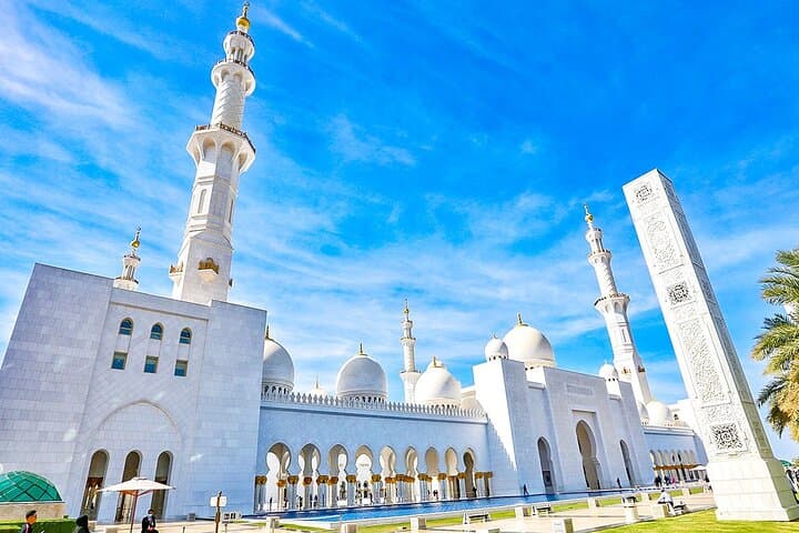 6-Day Tailor-Made Dubai Trip with Abu Dhabi: Desert Safari, Marina Cruise & Ferrari World
