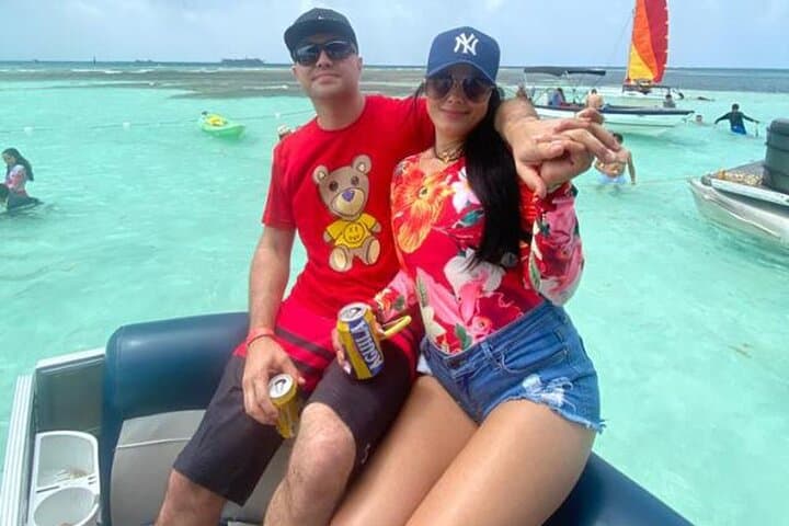 Platinum Pontoon Tour San Andrés — Natural Aquarium, Rose Cay & Swim with Manta Rays photo 3