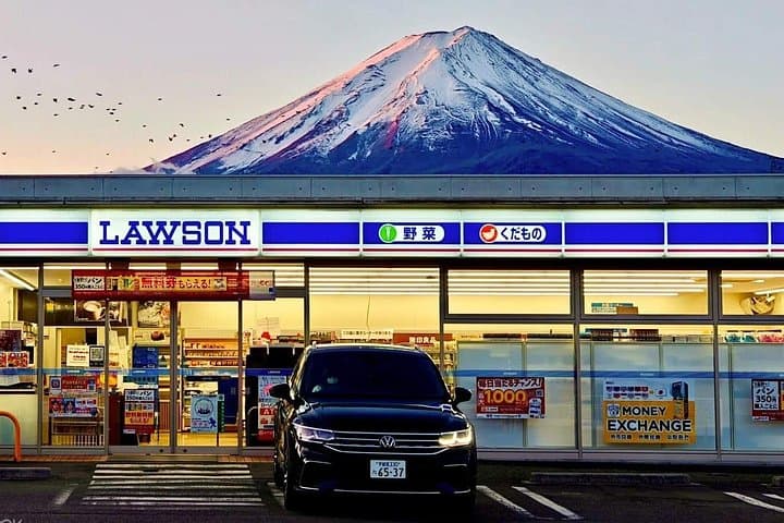 Mt Fuji Classic One-Day Tour from Tokyo: 5th Station, Oshino Hakkai & Gotemba Outlets photo 3