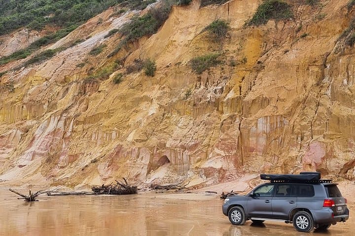 Great Beach Drive 4WD Tour from Noosa to Rainbow Beach — Private 4WD Day Trip photo 4