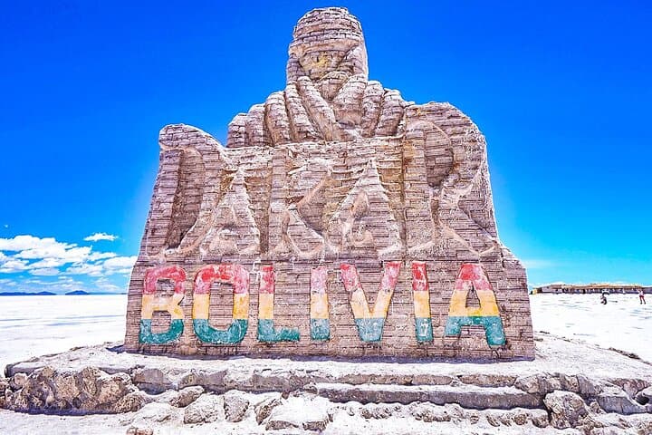7-Day Uyuni Salt Flats & Eduardo Avaroa Desert Adventure from La Paz