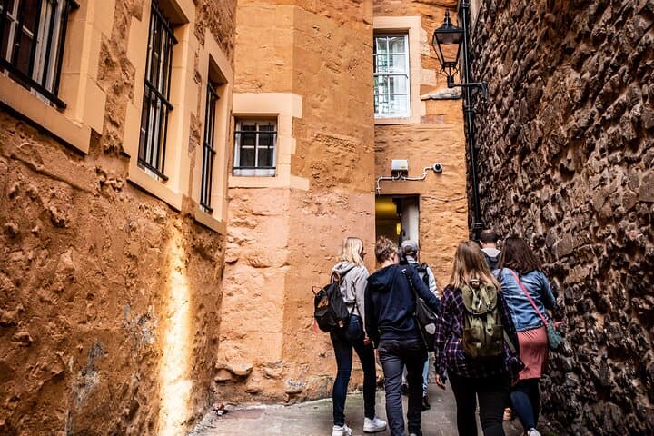 Royal Mile Walking Tour: Edinburgh Old Town Highlights, Greyfriars & Castle Views photo 2