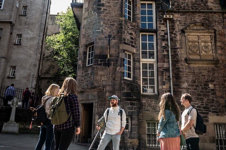 Royal Mile Walking Tour: Edinburgh Old Town Highlights, Greyfriars & Castle Views photo 4