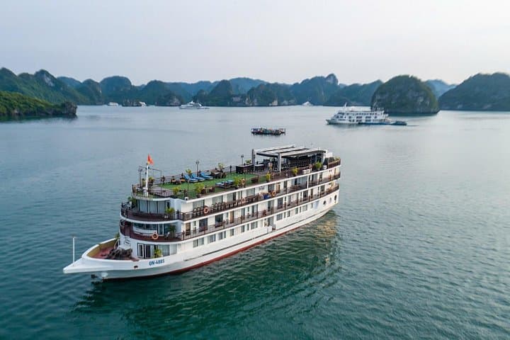 luxury-2-day-halong-bay-cruise-from-hanoi-sung-sot-titop-kayaking photo 1