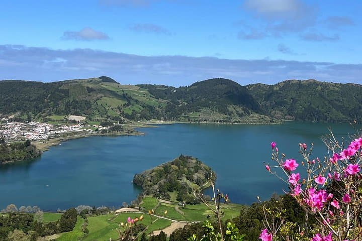 Sete Cidades and Ponta da Ferraria Shared Day Tour — São Miguel Volcano Lakes & Ocean Hot Pools photo 3