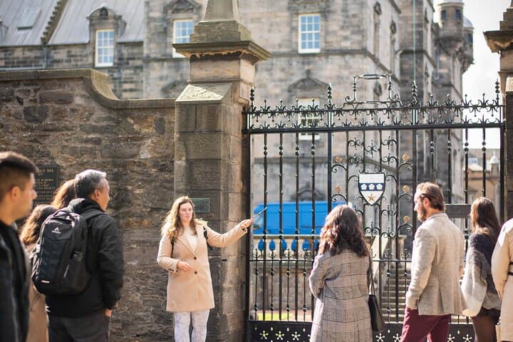 Guided Walking Tour of Edinburgh's Old and New Towns: Royal Mile to Princes Street photo 4